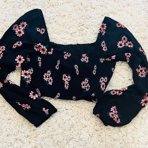 long sleeve black floral top - Picture 1 of 1